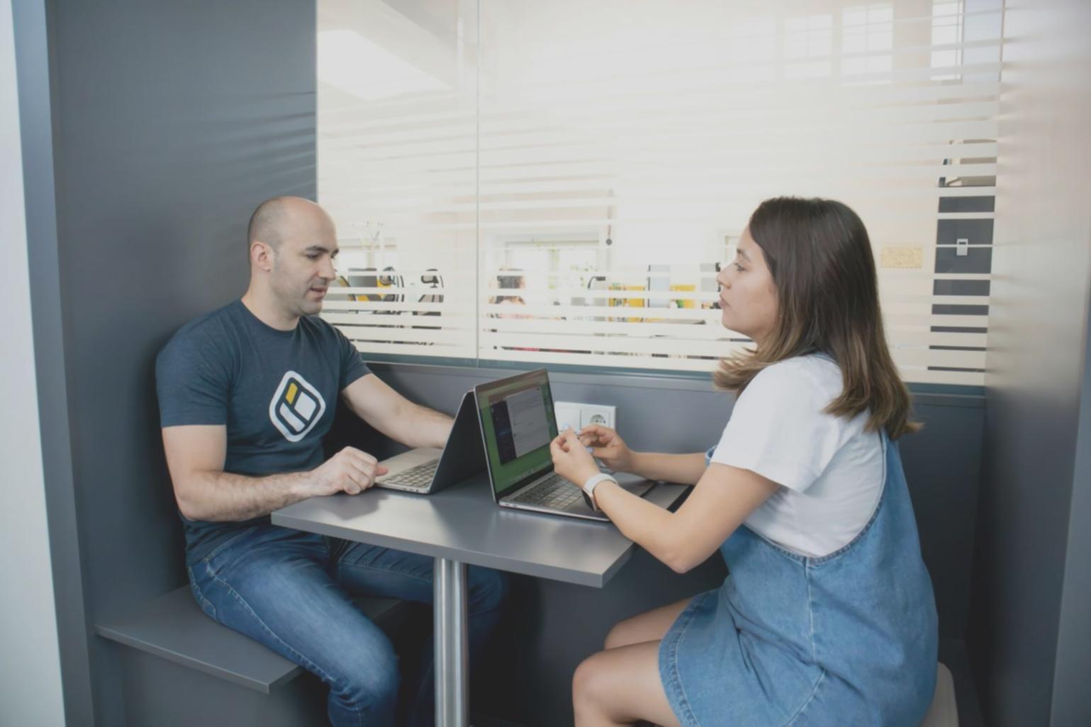 Keluarga Indonesia merencanakan investasi bersama